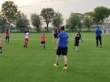 Laatste training S.K.N.W.K. JO9-1 van seizoen 2022-2023 (partijtje tegen de ouders) (35/178)